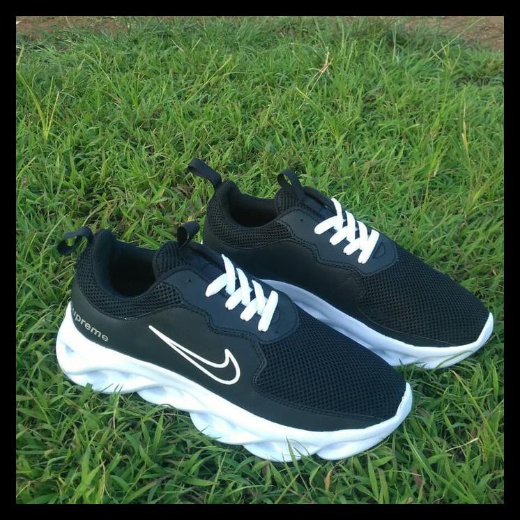  Diskon  Sepatu  Sekolah Olahraga Running Nike  Black Sporty 