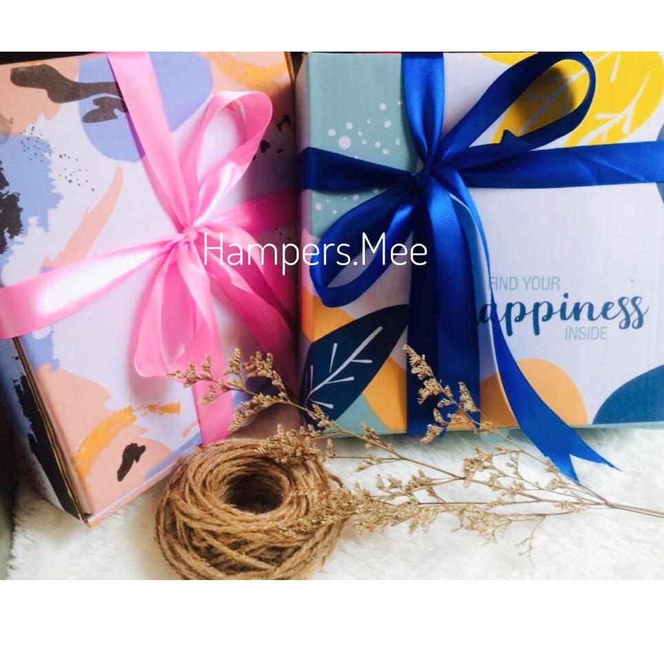 

LCNG HAMPERS ULANG TAHUN CEWE MURAH KADO WISUDA ULTAH WEDDING NIKAHAN ANNIVERSARY HADIAH ULTAH CEWE HAMPER PACAR COWO HEMPERS SNACK BOX GRADUATION GIFT Barang Import