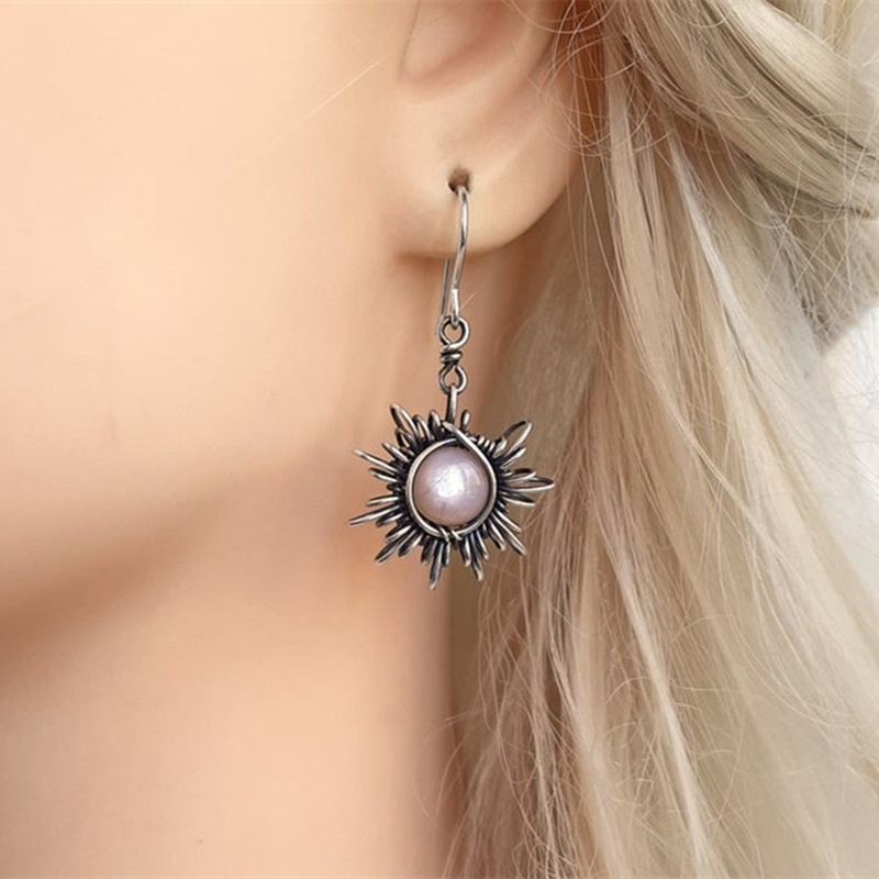 Anting Bentuk Bulan Matahari Bahan Alloy Gaya Retro Bohemian Untuk Wanita