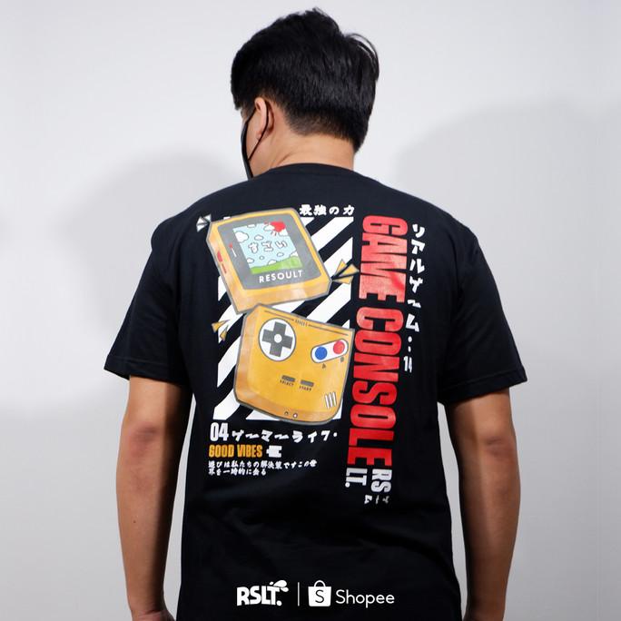 T-SHIRT Hitam Resoult.co Eps 17 - Game Console