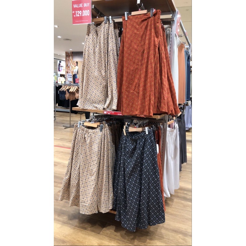 Uniqlo Rok Batik Sale
