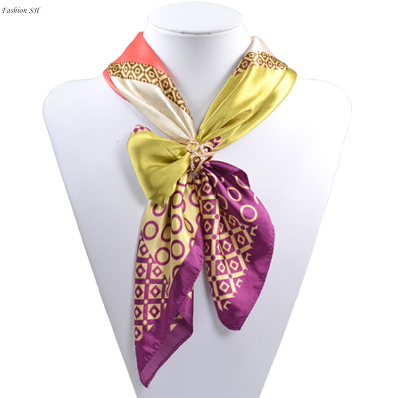 Women's Fashion Flower Faux Crystal Rhinestone Scarf Ring Buckle Clip M40006