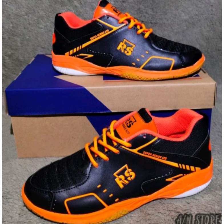 sepatu sport/sepatu olah raga