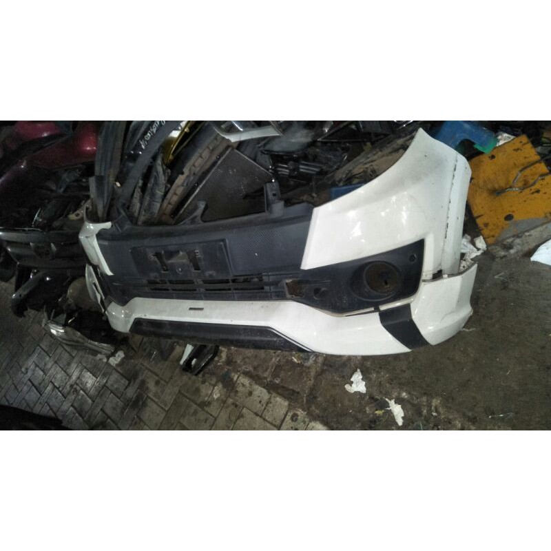 bemper  grill bodykit dan headlamp toyota rush 2016 original