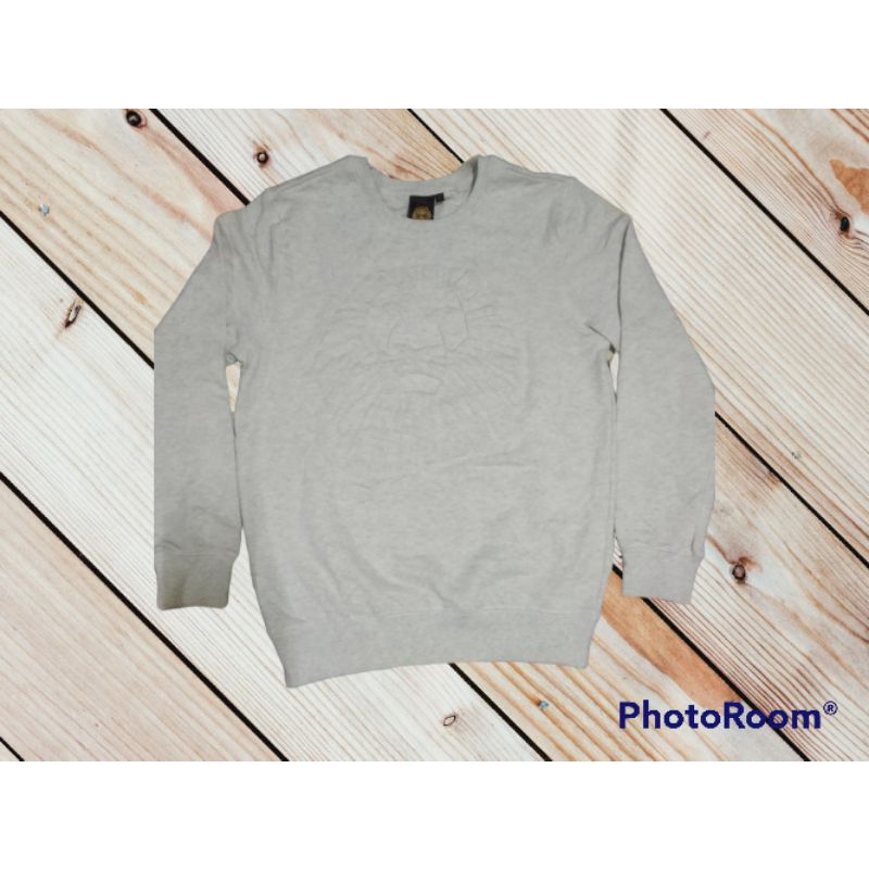 crewneck disney the lion king