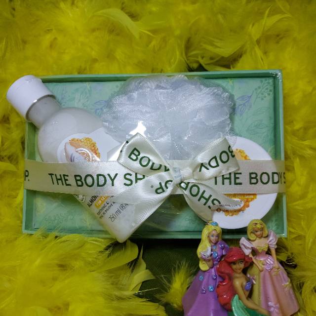 SESERAHAN NIKAH THE BODY SHOP BRITISH ROSE / BRITISH ROSE THE BODY SHOP / GIFT SET BODY SHOP