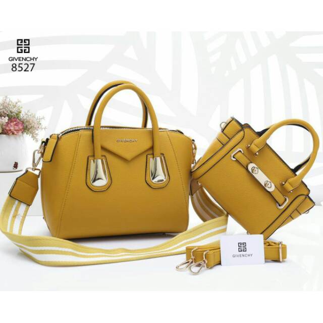 New Collection GIVENCHY antigona