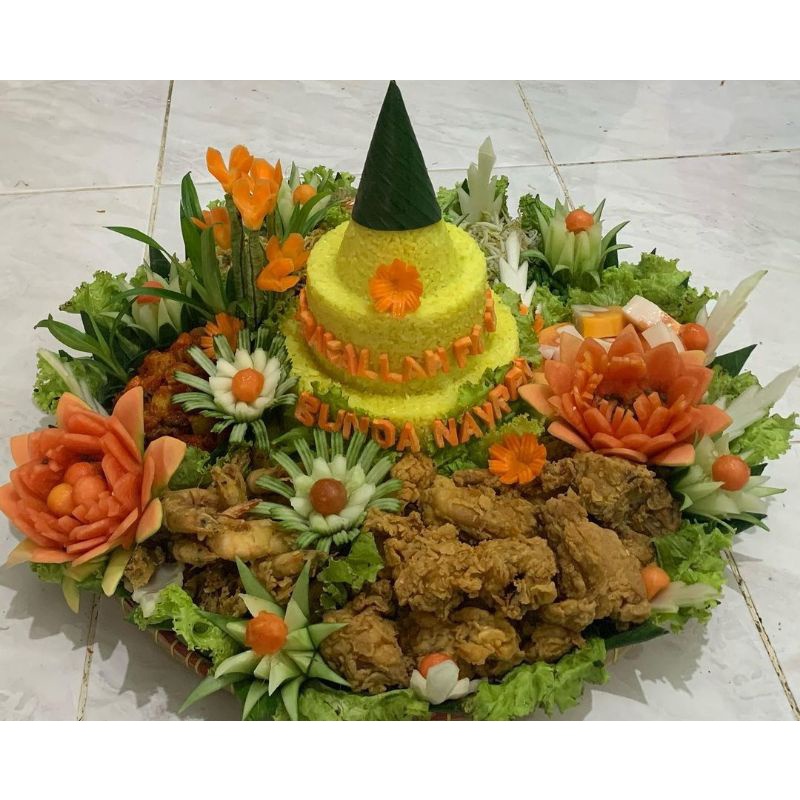

Nasi Tumpeng