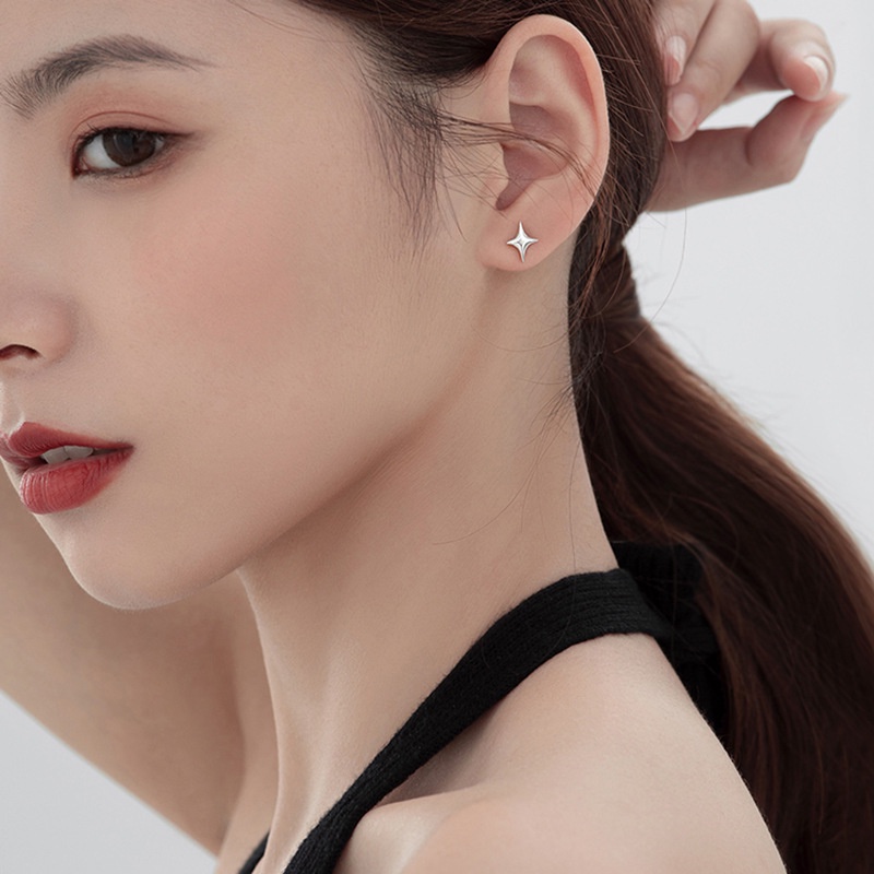 Anting Tusuk Motif Bintang Simple Warna Silver Untuk Wanita