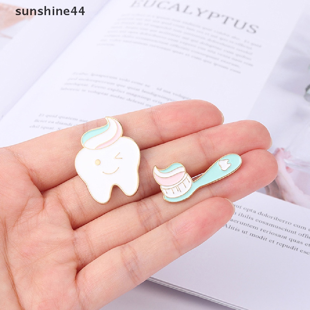 Sunshine Bros Pin Enamel Bentuk Gigi &amp; Sikat Gigi Senyum