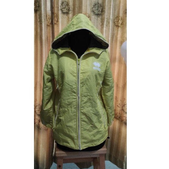 Jaket Errea