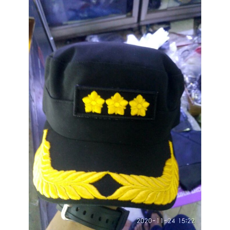 topi lapangan pamen model komando