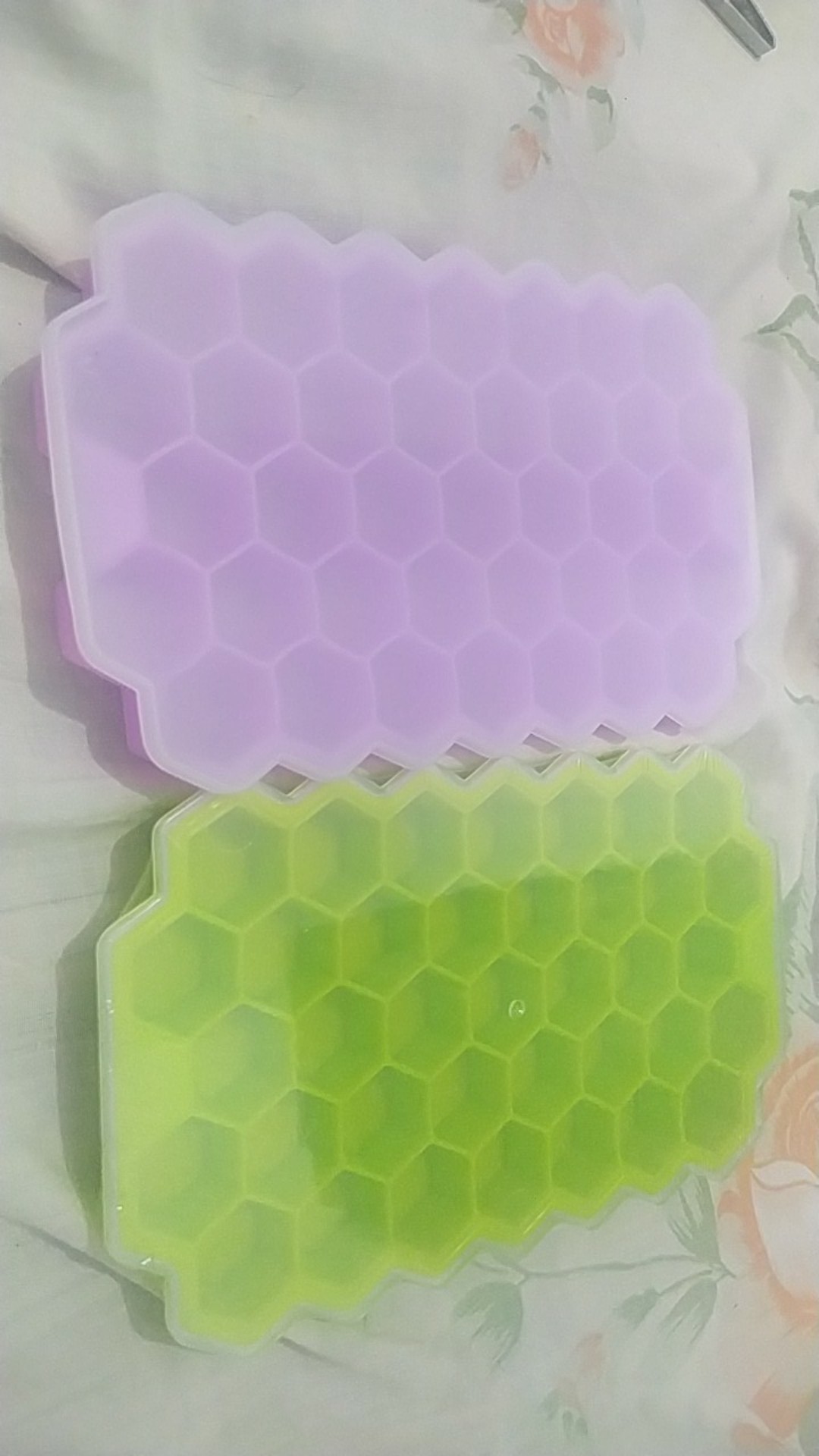 Cetakan Es Batu Silikon Dengan Tutup 37 Cube