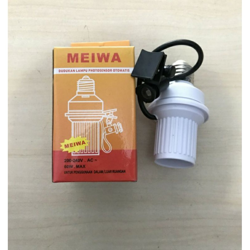 Fitting lampu sensor cahaya meiwa original