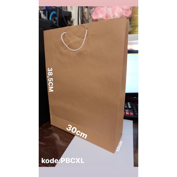 

PAPERBAG COKLAT POLOS JUMBO SIZE 30X10X38CM SATUAN