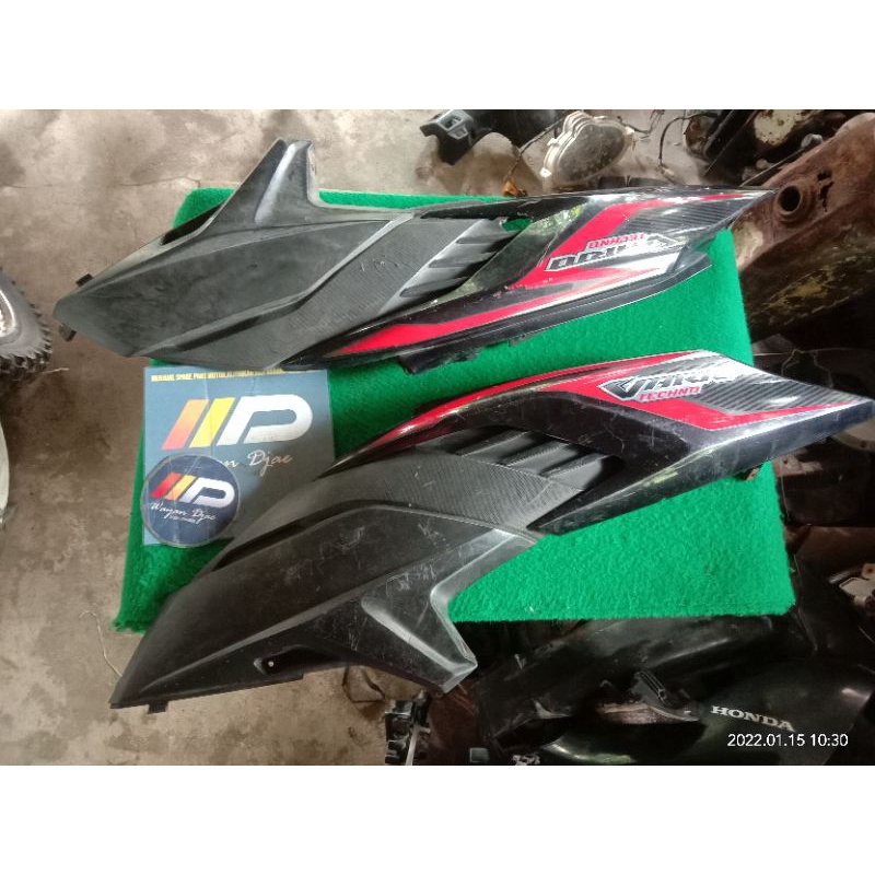 Cover Body Belakang Kanan Kiri Honda Vario 110 Cbs Karbu Original Bekas