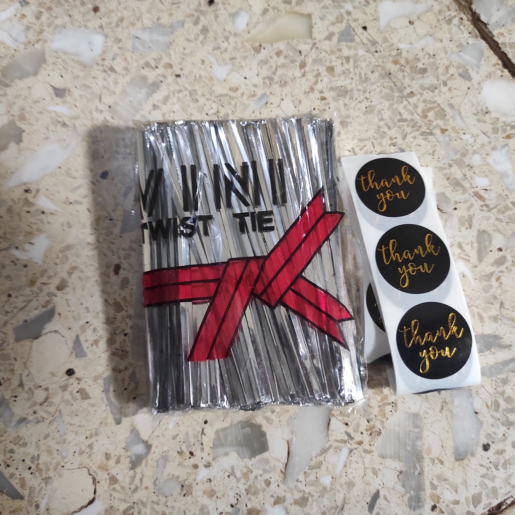 

Twist Tie atau Kawat Pengikat Souvenir