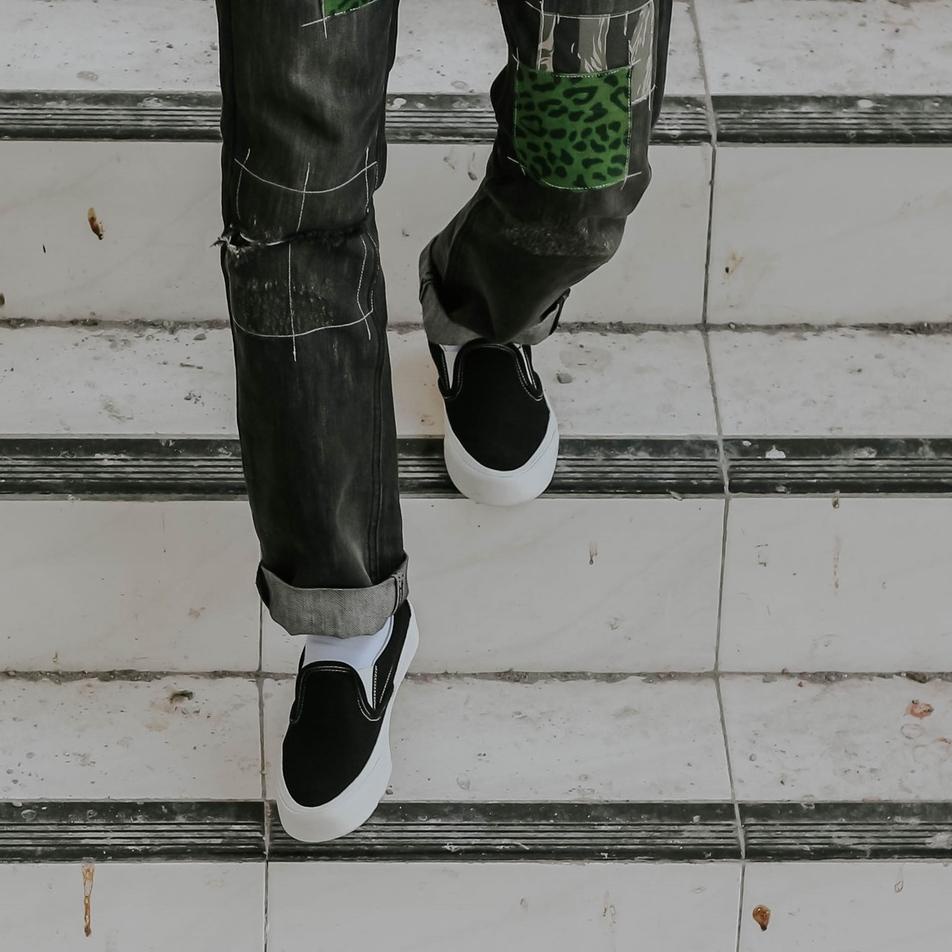 Murah SEPATU TIMEBOMB VULCANIZED | SLIPON BLACK - WHITE