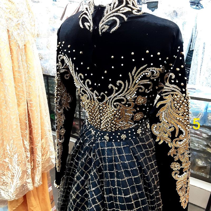 Kebaya Bludru Modern