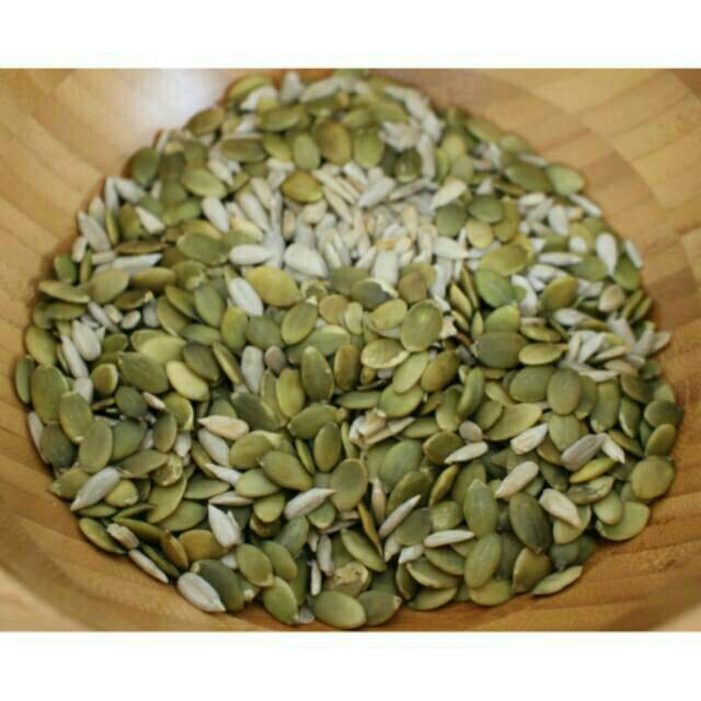 

Mix Seeds: Raw Pepitas & Raw Sunflower Seeds 500 Gram