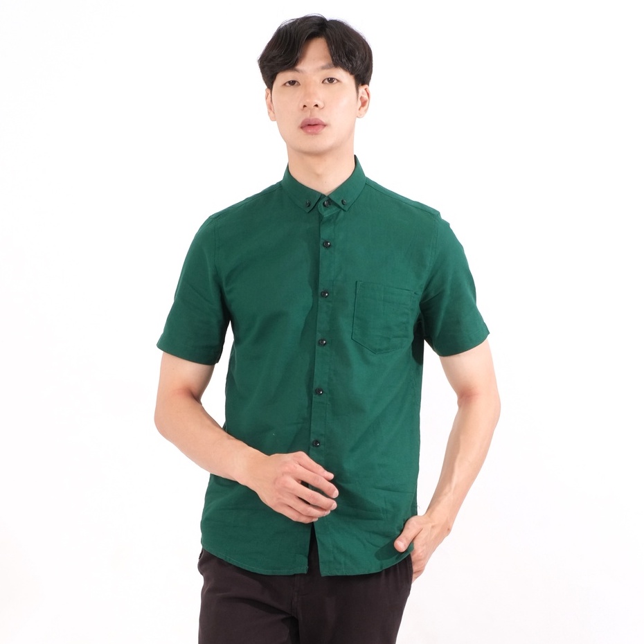 SANVANINA Kemeja Pria Lengan Pendek SlimFit Hijau Tua | Short Basic Rami Dark Green E-1507D