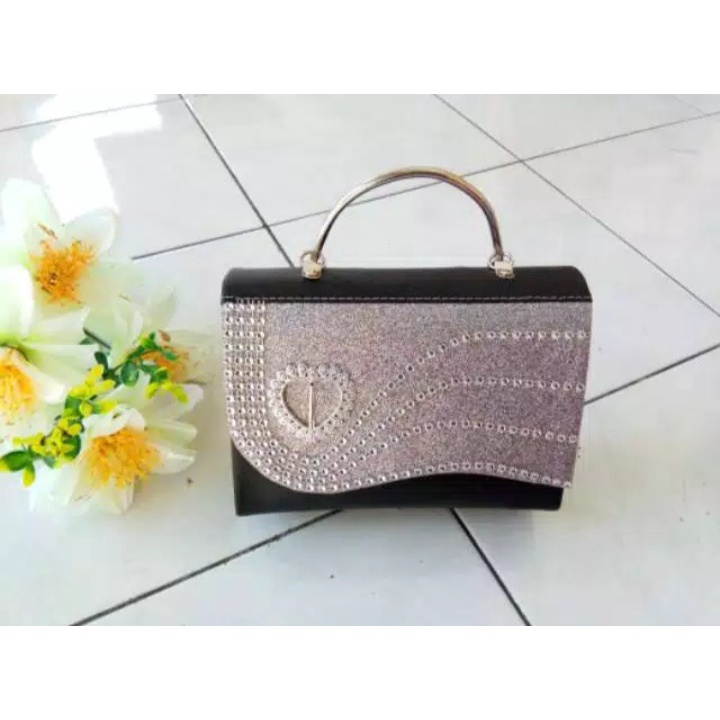 TAS PESTA LUVY MODEL CLUCTH DAN SELEMPANG TERKESAN MEWAH DAN ELEGAN DERA SHOP99