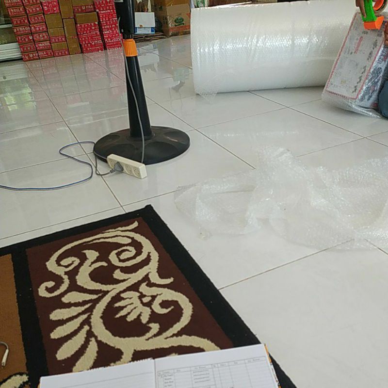 

bubble wrap extra tebal 1
