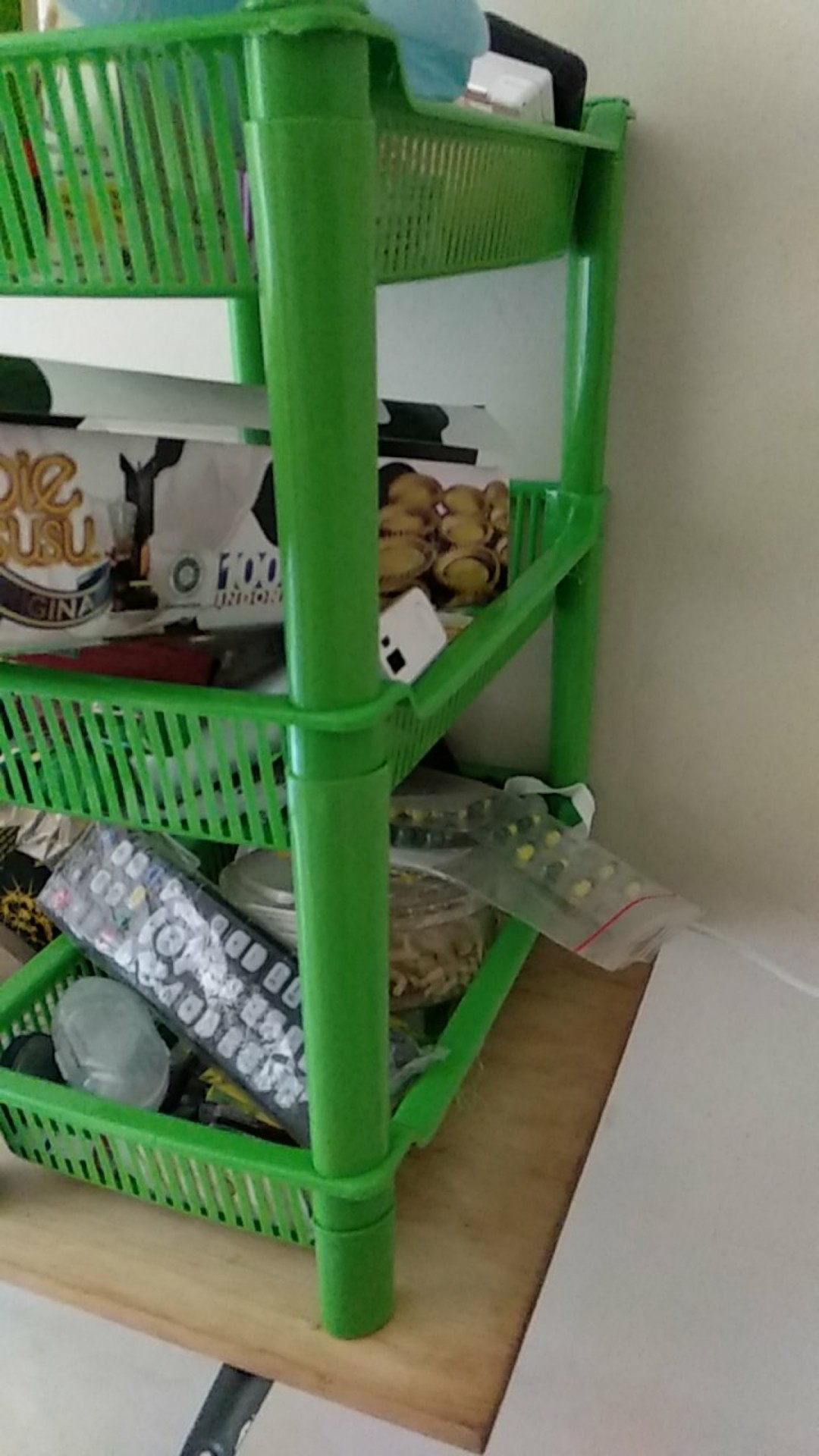 Rak Plastik 3 Susun Kecil 30x19x39cm Rak Susun Portable Serbaguna Multifungsi  800gr