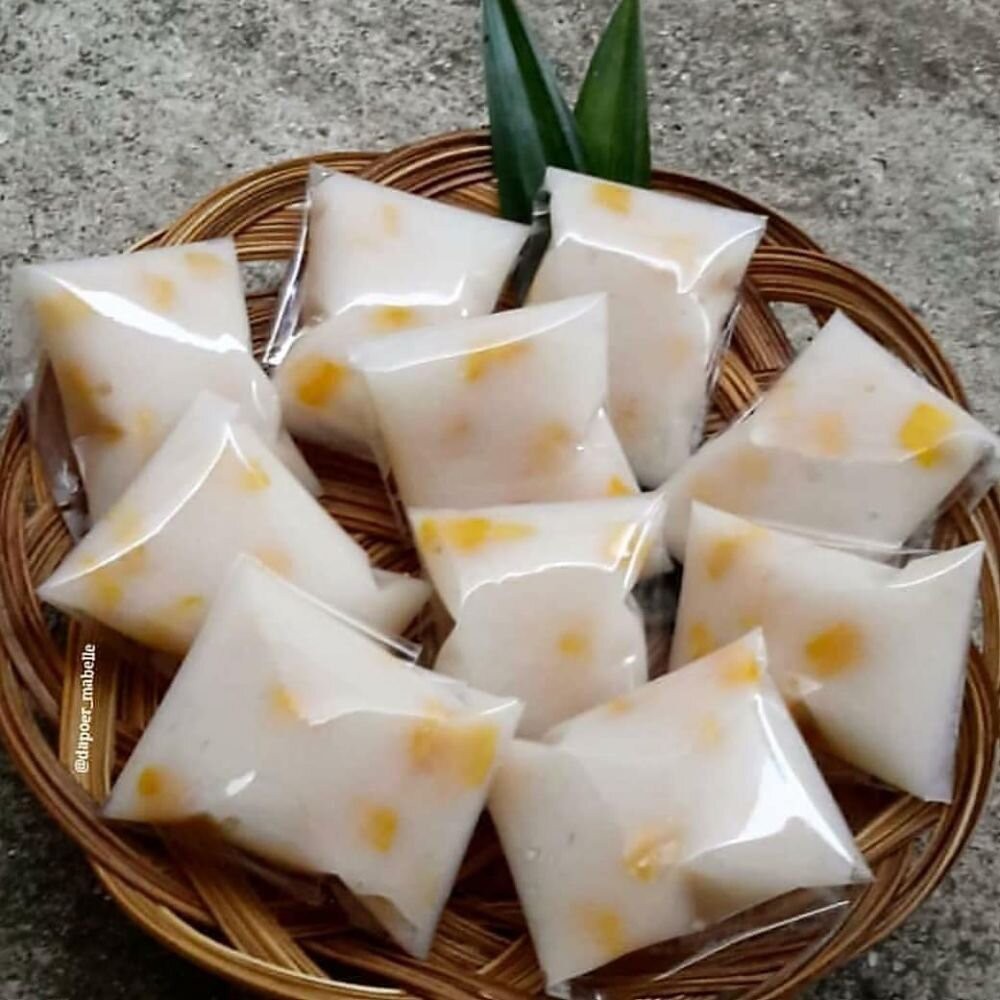 

Kue Cantik Manis / Kue Subuh / Kue Basah / Jajanan Pasar Senen