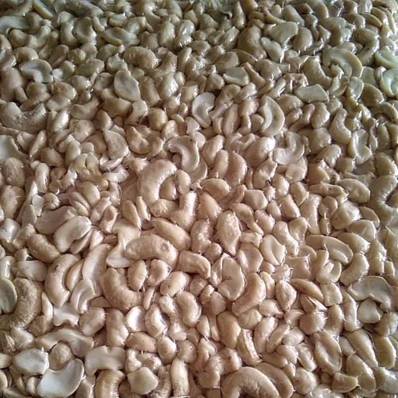 

Cashewnut /Mete Pecah 100 gr & 250 gr (Repack )