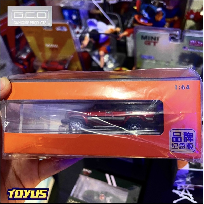 GCD - TOYOTA LAND CRUISER LC80 METALLIC RED