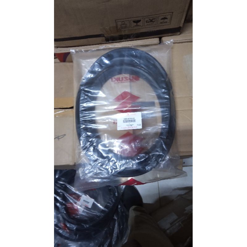 karet kaca pintu belakang suzuki katana