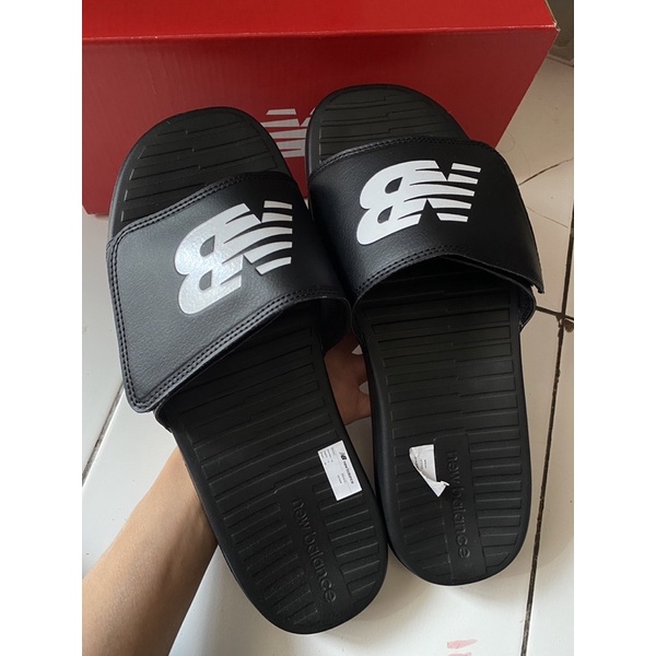 Sepatu New Balance SD230BK