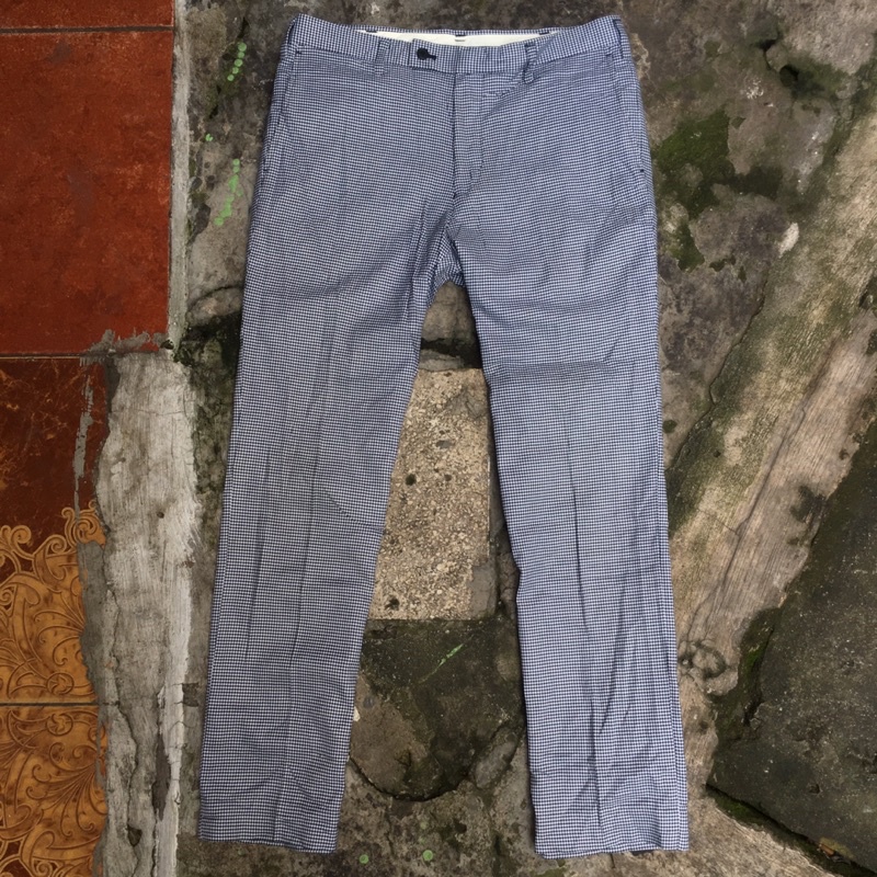 celana semi chino/bahan uniqlo-size 32 Raguler-pria/cowok-bekas/second original