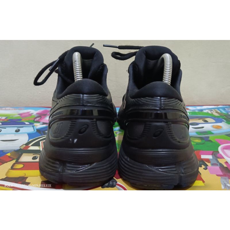 asics gel nimbus21 sz 42
