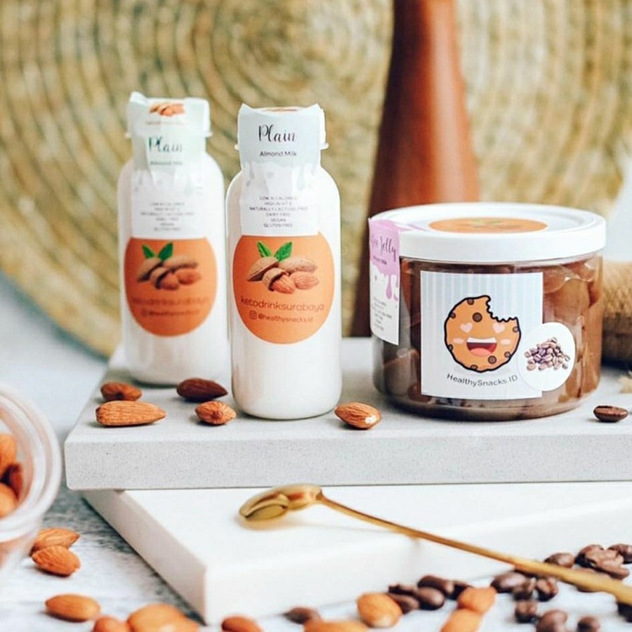 

Healthy Coffee Jelly with Almond Milk (grab or gojek only)