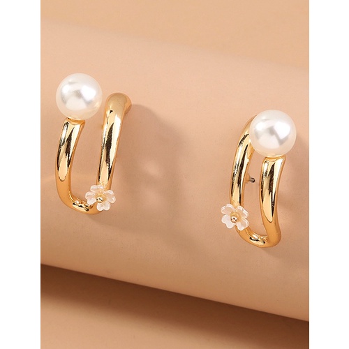 LRC Anting Tusuk Fashion Golden Pearl Shell Flower Alloy Hollow Earrings K82348