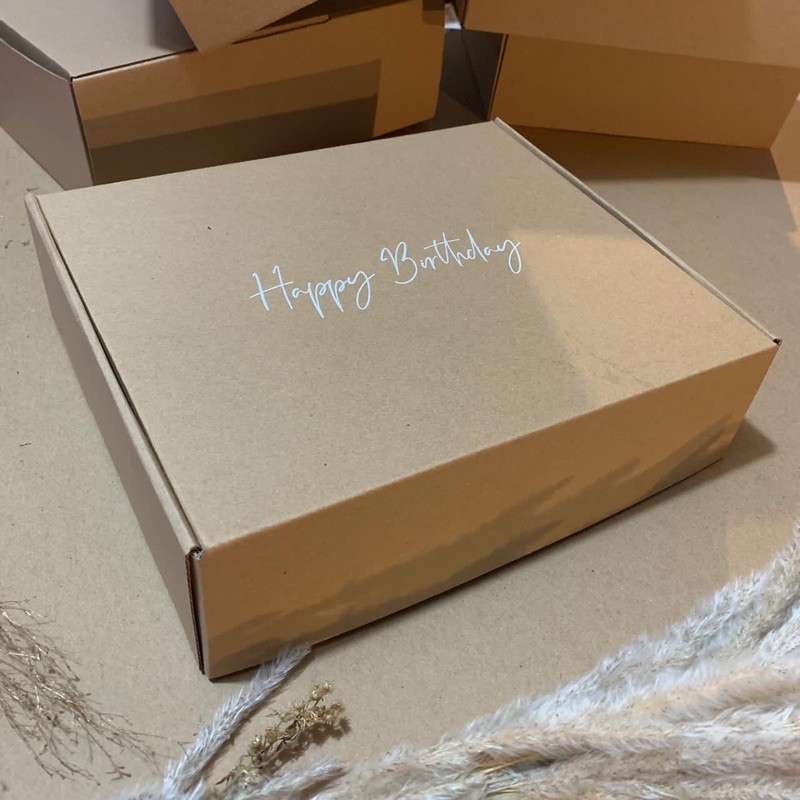

Kotak Kado Tulisan Happy Birthday untuk Kado Ulang Tahun Teman, Sahabat