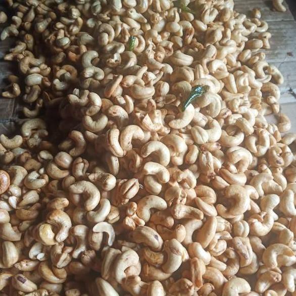 

4.4 STOK READY kacang Mede mete goreng utuh fress 250 gram ♠