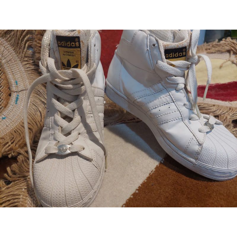 Sepatu Adidas Wanita/Sepatu Original Adidas/Sepatu Preloved Wanita/Adidas