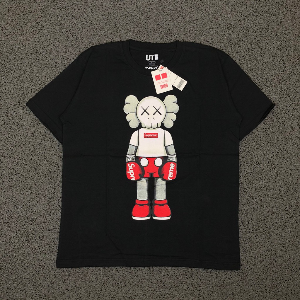 Kaos Uniqlo x Kaws Supreme Black