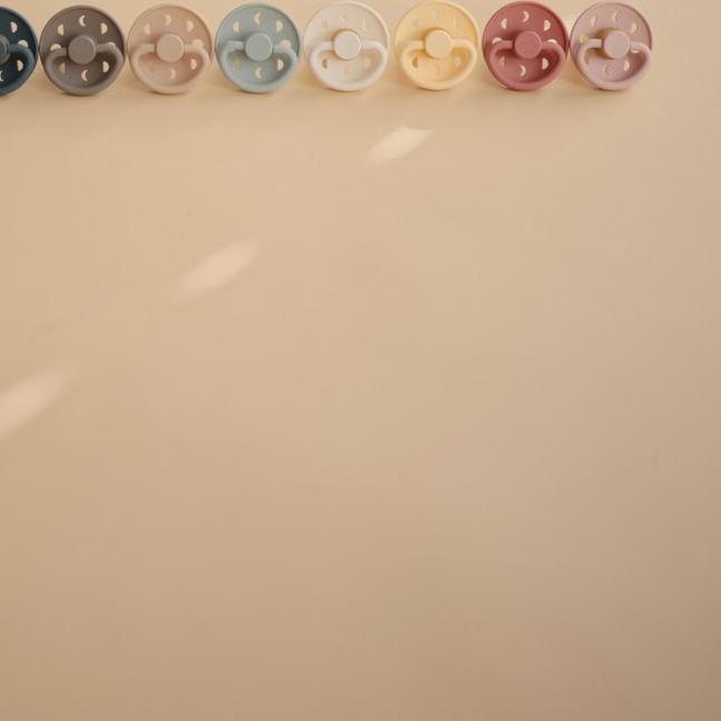 ❊ FRIGG Moon Phase Natural Rubber Pacifier ♂