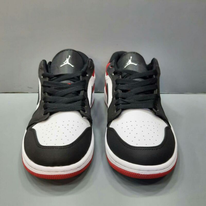 air jordan 1 low black toe