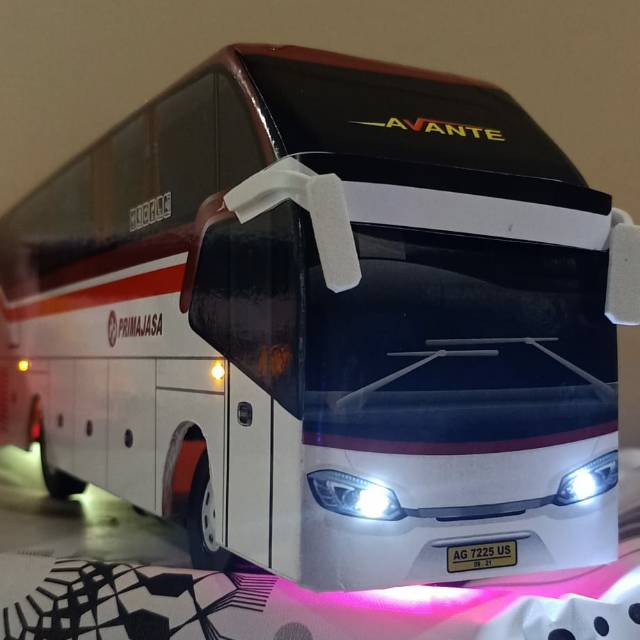 Miniatur bus bis primajasa avante plus lampu