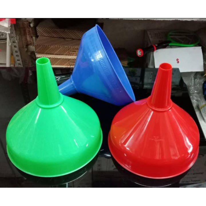 Corong Minyak/Air 25 cm Komet Star Plastik