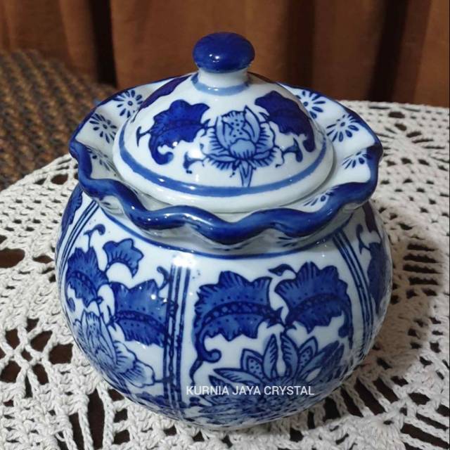 Toples keramik putih biru/Pajangan keramik putih biru/Toples keramik import