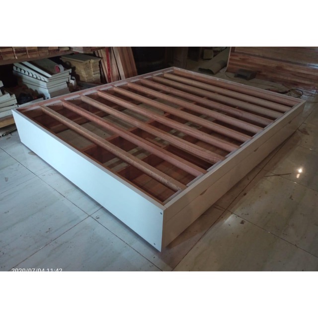 Dipan divan ranjang kayu pake laci tanpa rak putih