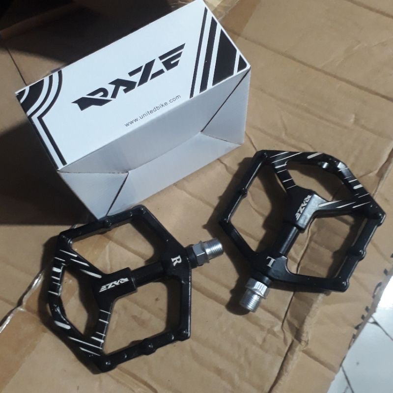 Pedal Sepeda Merek RAZE