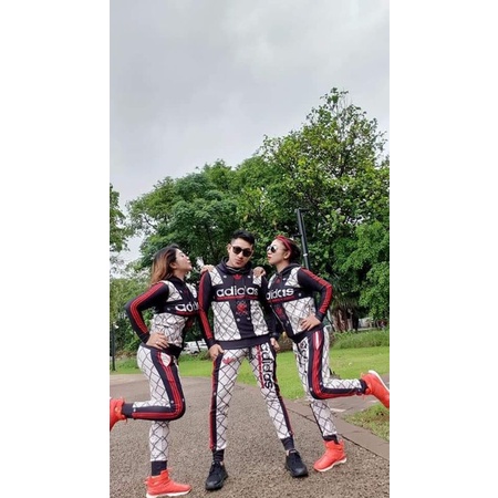 Menjual setelan olharga , senam , zumba , aerobic sweetshirt hoodie dan joger sxb sport indonesia