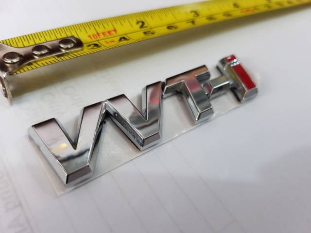 Emblem VVTI kecil universal